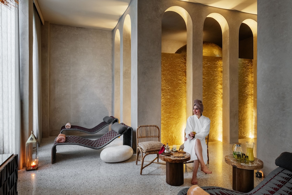 Riad 72 47/76