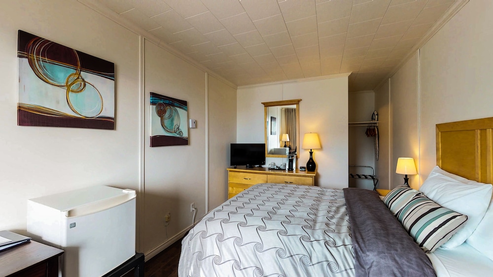 Hostellerie Baie Bleue 30/72