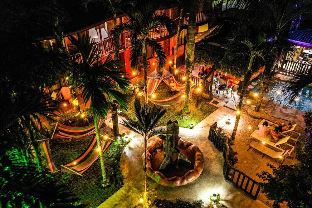 Arenal Hostel Resort 45/50