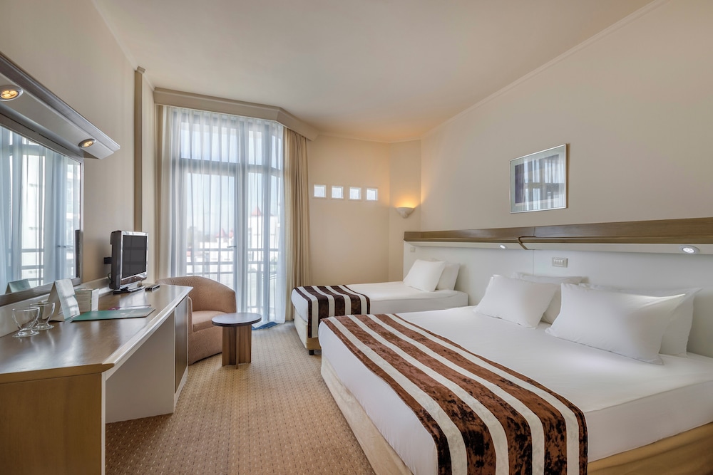 Green Max Hotel 23/65
