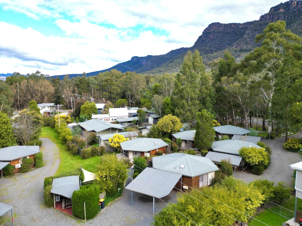GRAMPIANS CHALETS 43/50