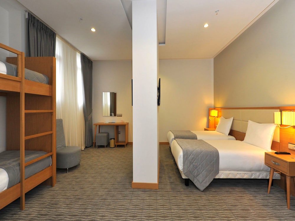 Olimpiyat Hotel 13/45