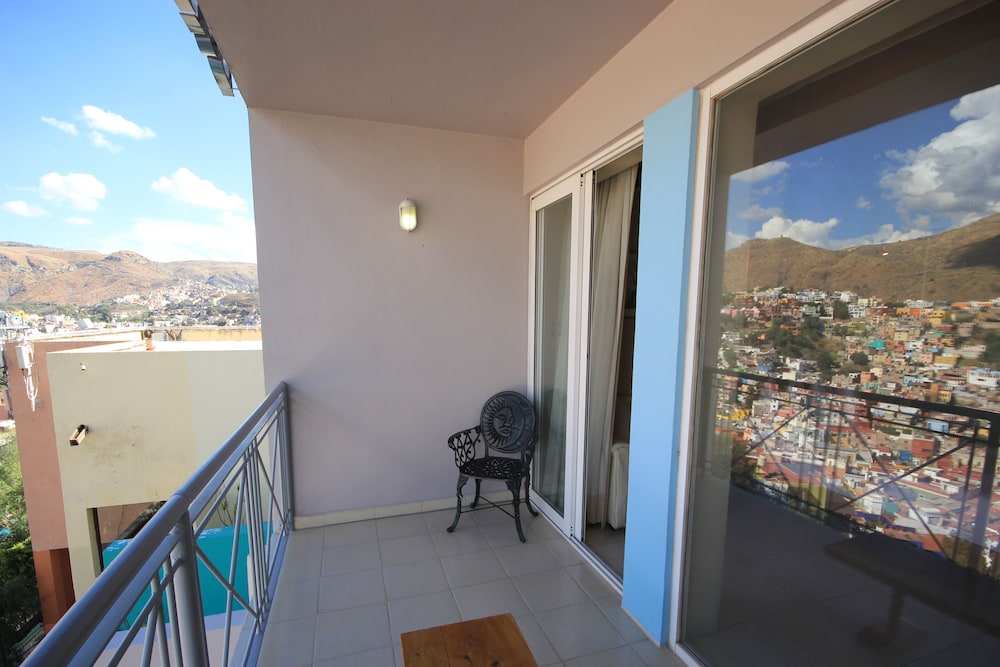 Balcon Del Cielo 33/53