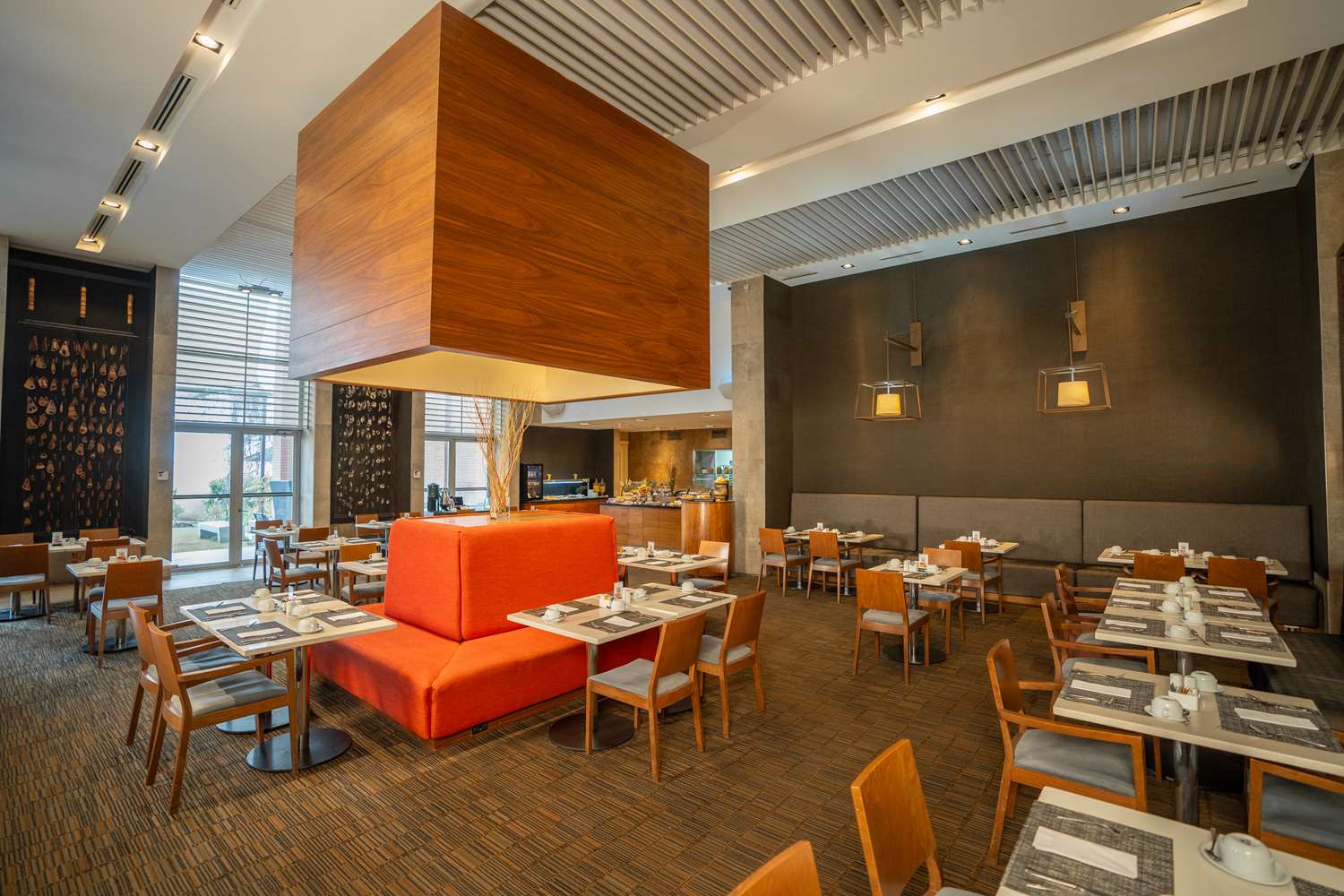 restaurant cafeteria