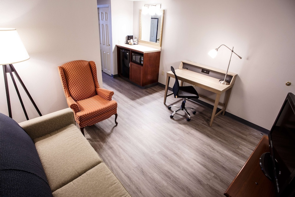Country Inn & Suites by Radisson Harrisburg West PA 29/41