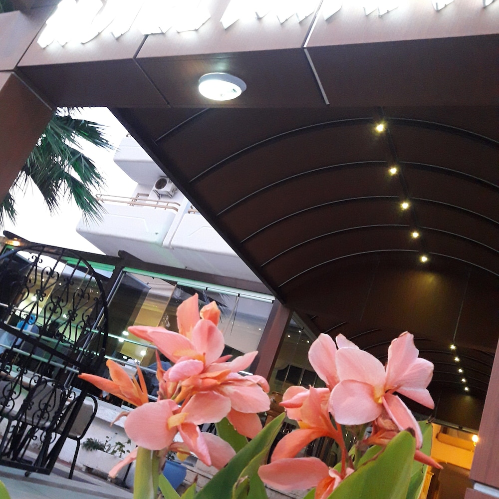 Minay Hotel 2/15