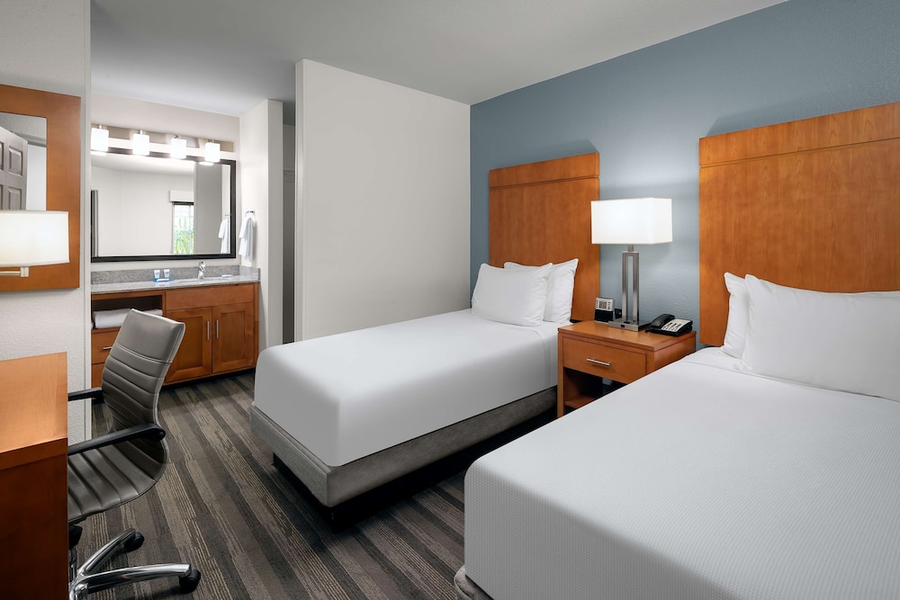 Hyatt House Scottsdale Old Town 7/56