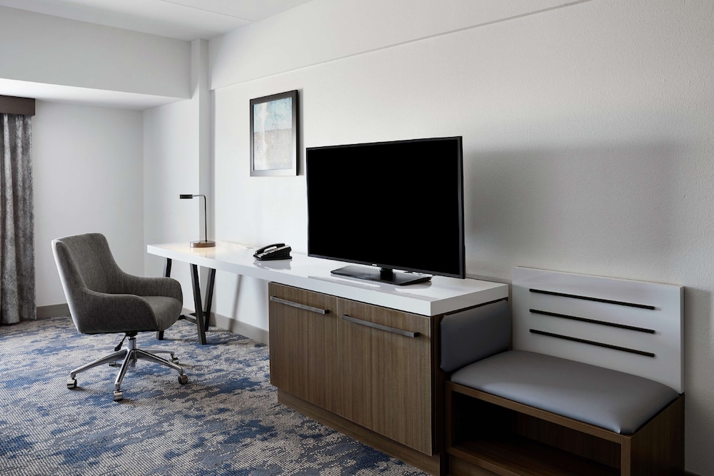 Hilton Garden Inn Champaign/ Urbana 38/44
