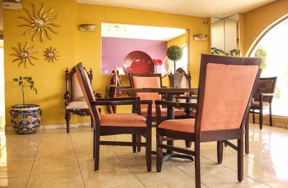 Hotel Posada del Sol Inn 45/58