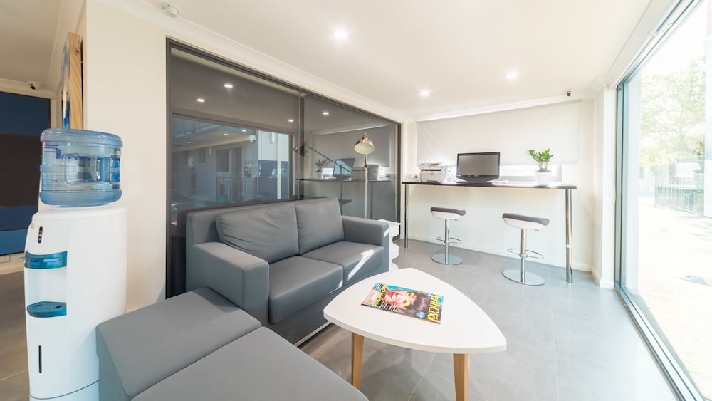 Batavia Apartment 23/38