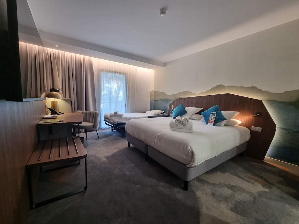 Mercure Aix-en-Provence La Duranne Gare TGV 14/50