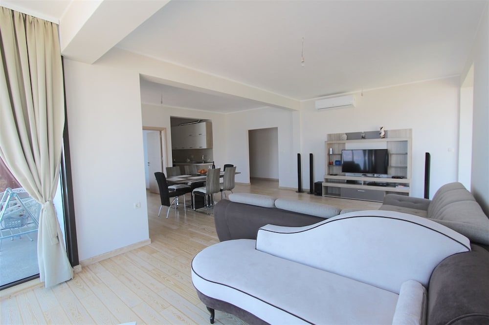 Apartments Aqua 25/66