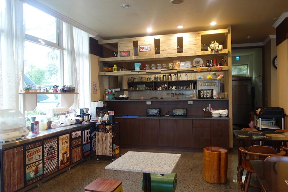 Xiu Shui Hotel 46/61