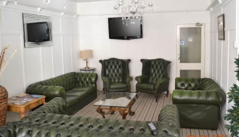 The New Oxford Hotel 30/43