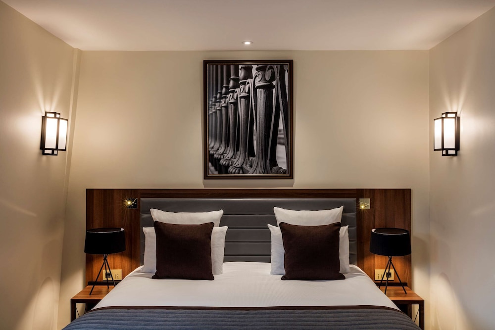 HOTEL MAYFLOWER 38/53