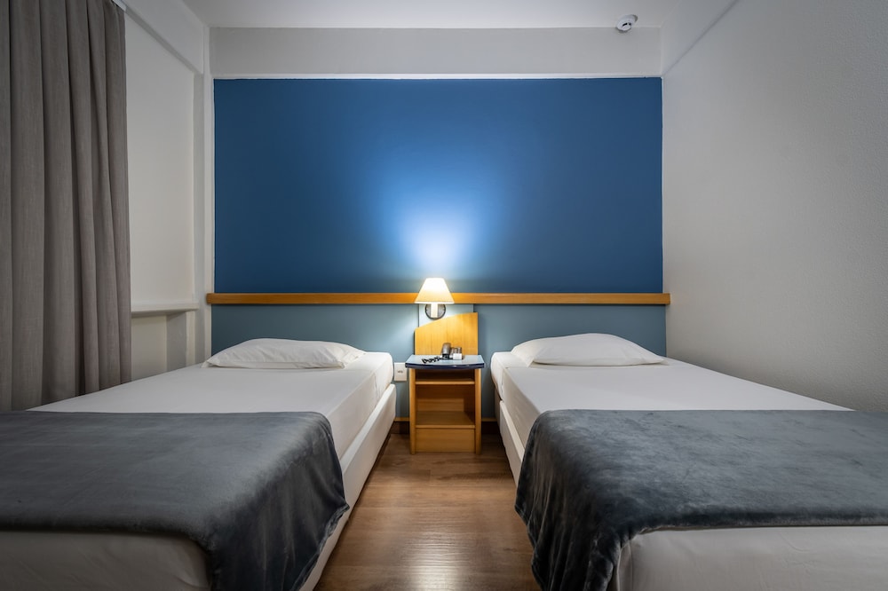 Brivali Hotel Centro 6/24