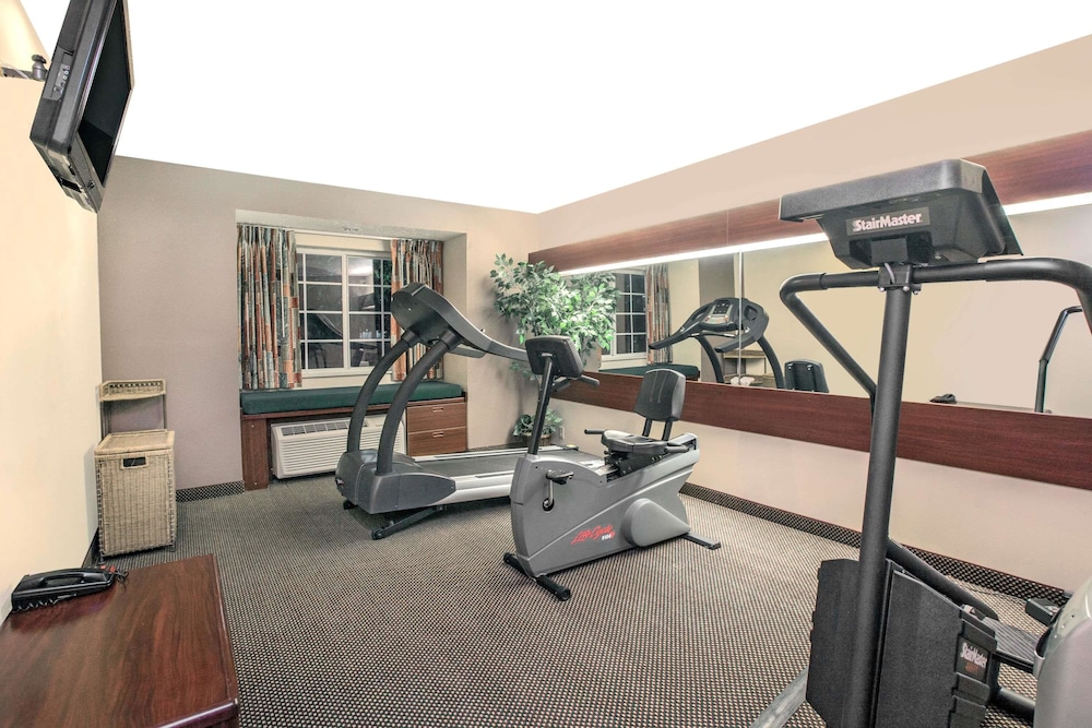 Microtel Inn & Suites by Wyndham Meridian 11/23