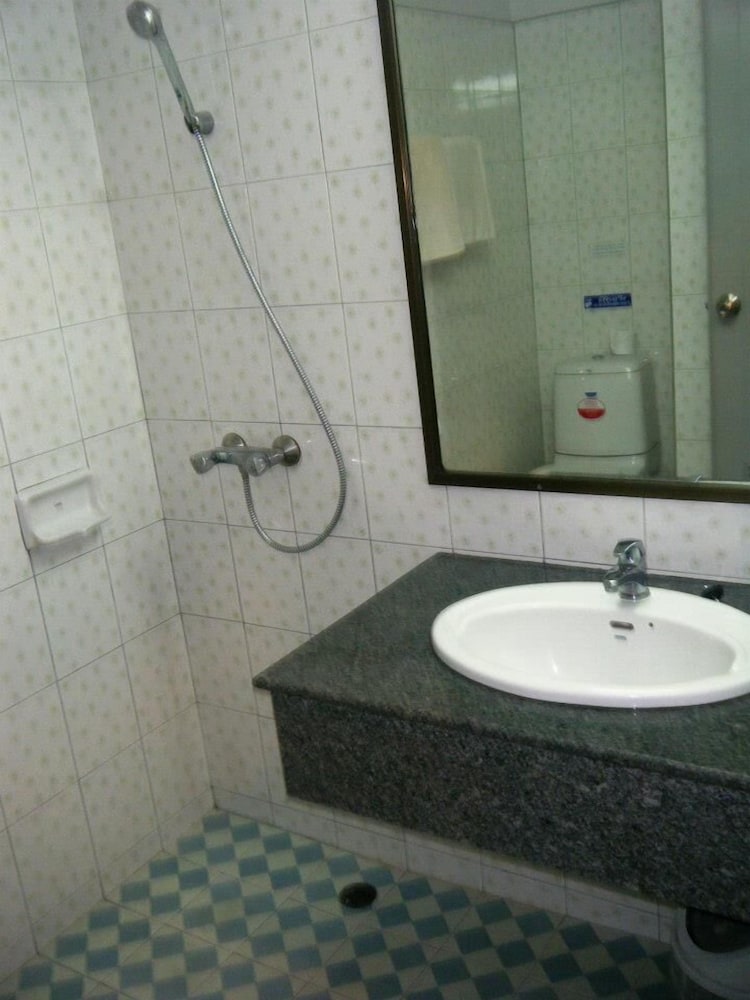 Sukwilai Hotel 6/24