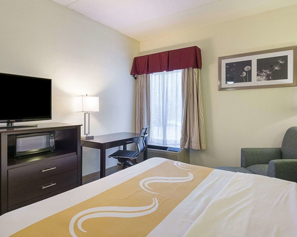 Quality Inn Richmond Airport 12/37