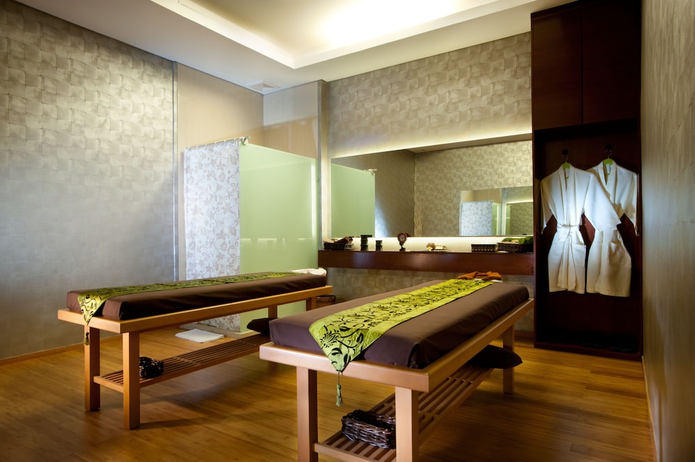 Js Luwansa Hotel And Convention Center 46/65