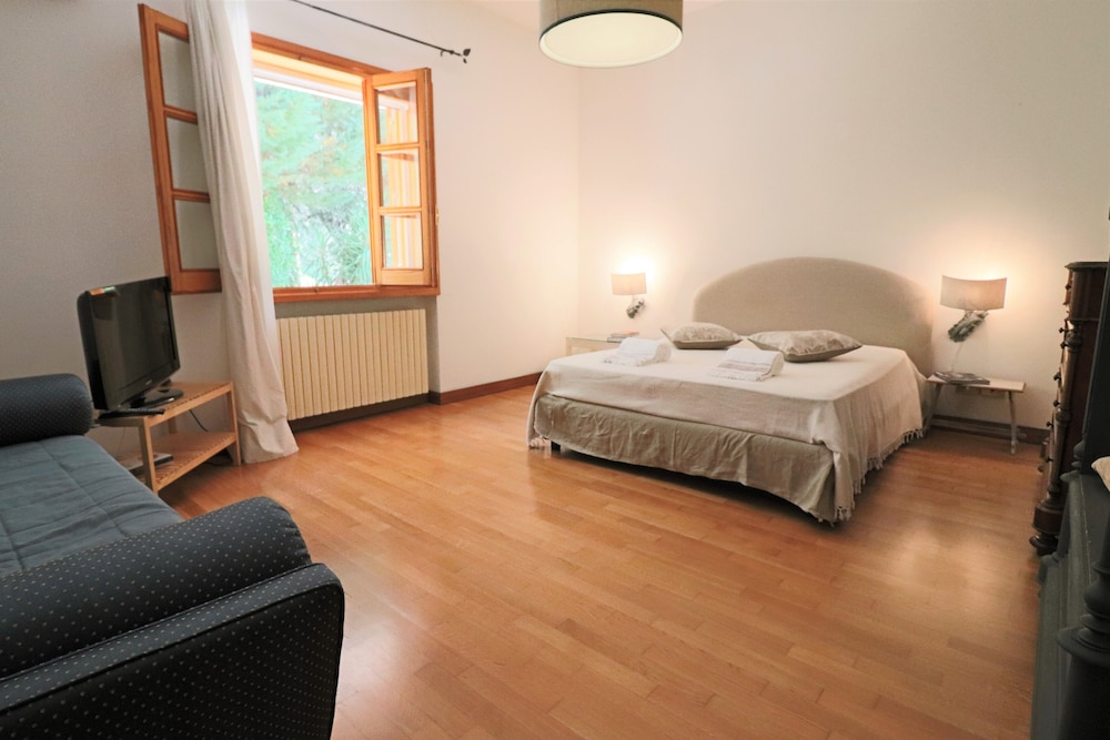 Relais Delle Rose Bed And Breakfast 34/84