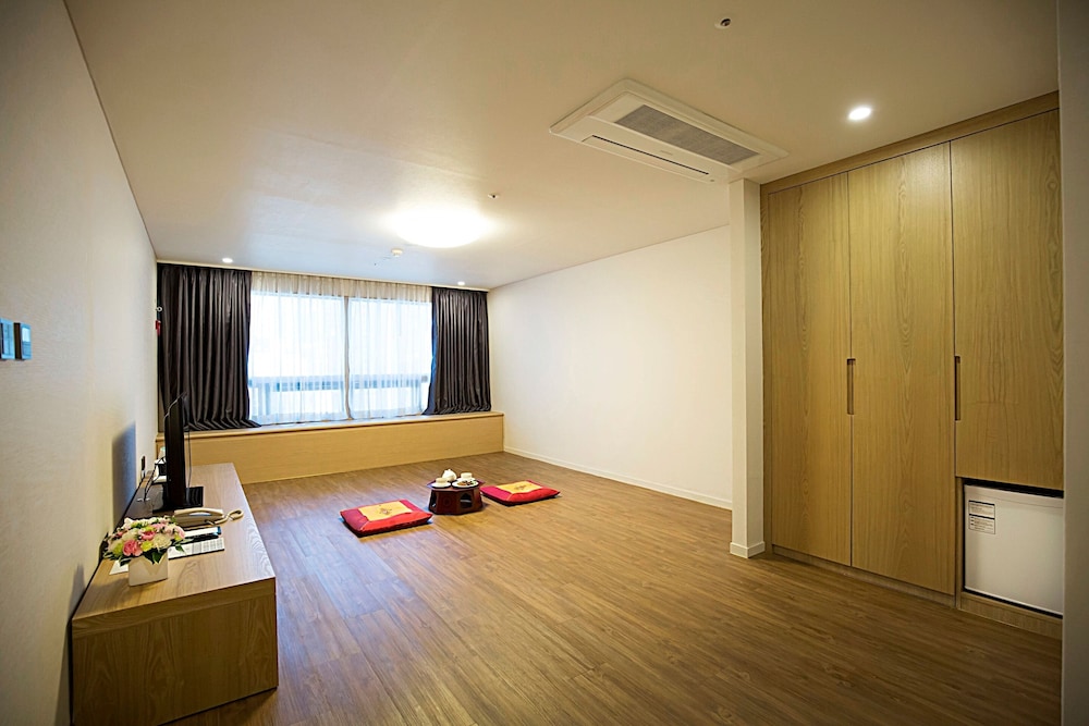 Best Western Jeju Hotel 22/48