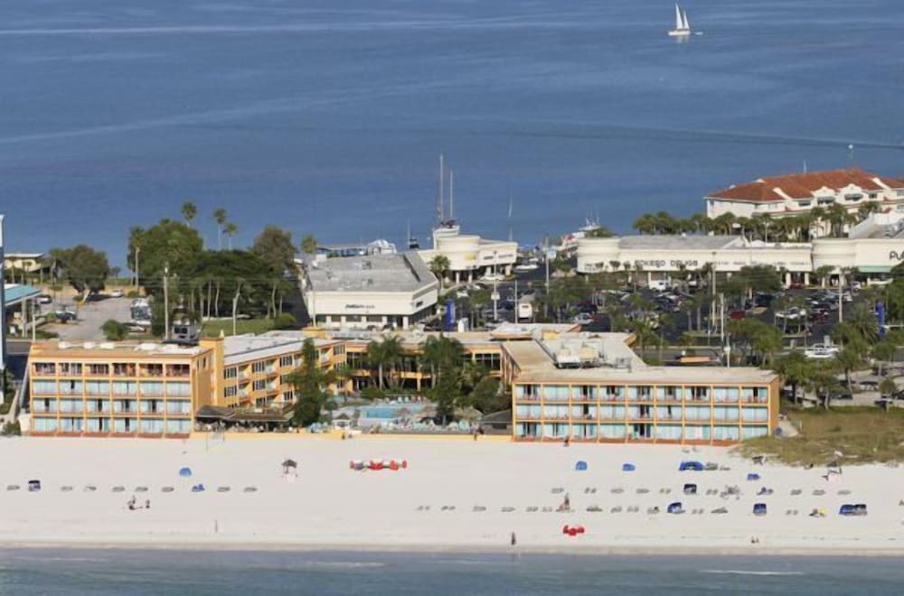 Dolphin Beach Resort 4/61
