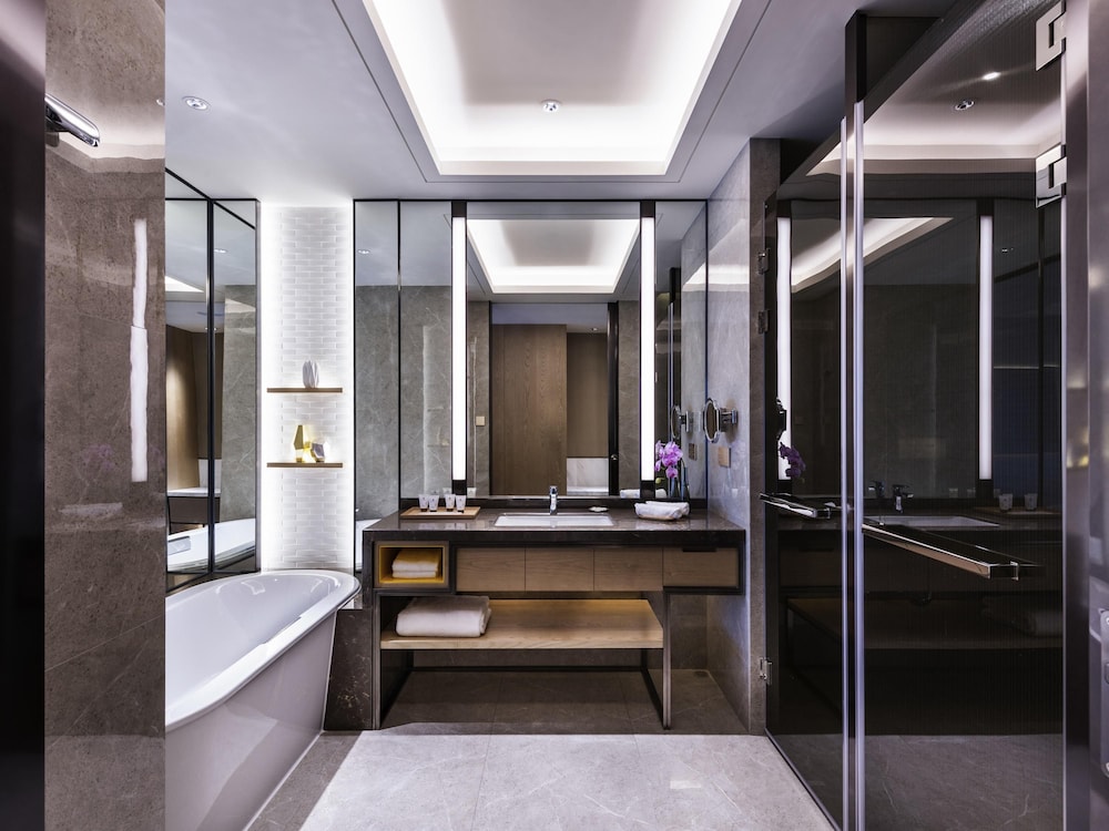 Grand Mercure Shanghai Lingang 50/50