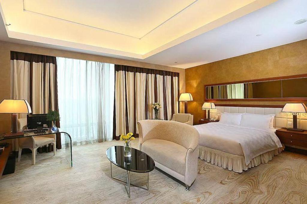 Regency Hotel Shantou 22/54