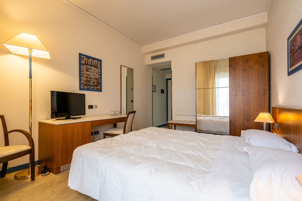 Europa Palace Hotel 7/38