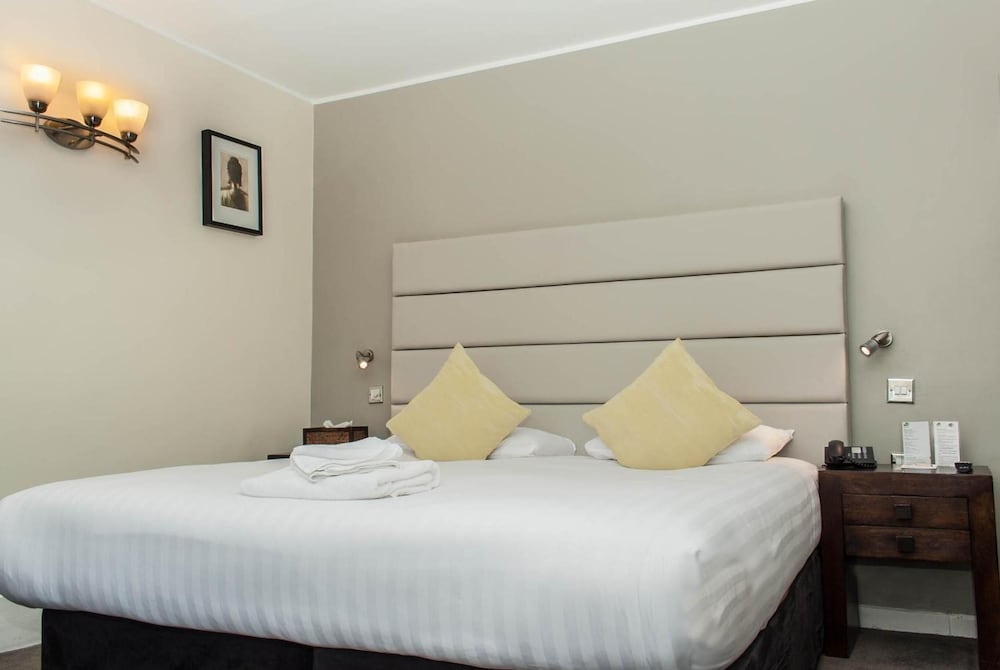 The Studley Hotel 7/50