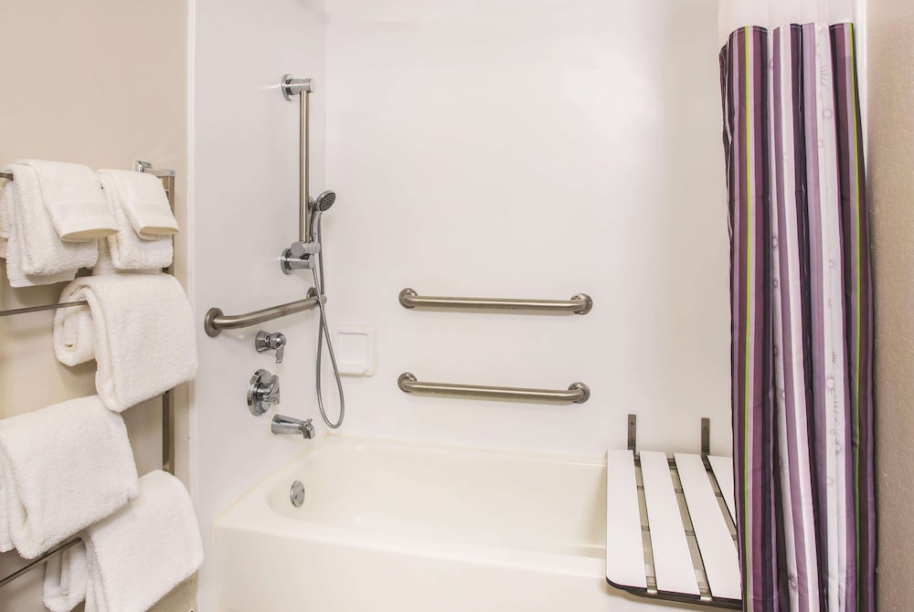 La Quinta Inn And Suites By Wyndham Las Vegas Summerlin Tech 10/49