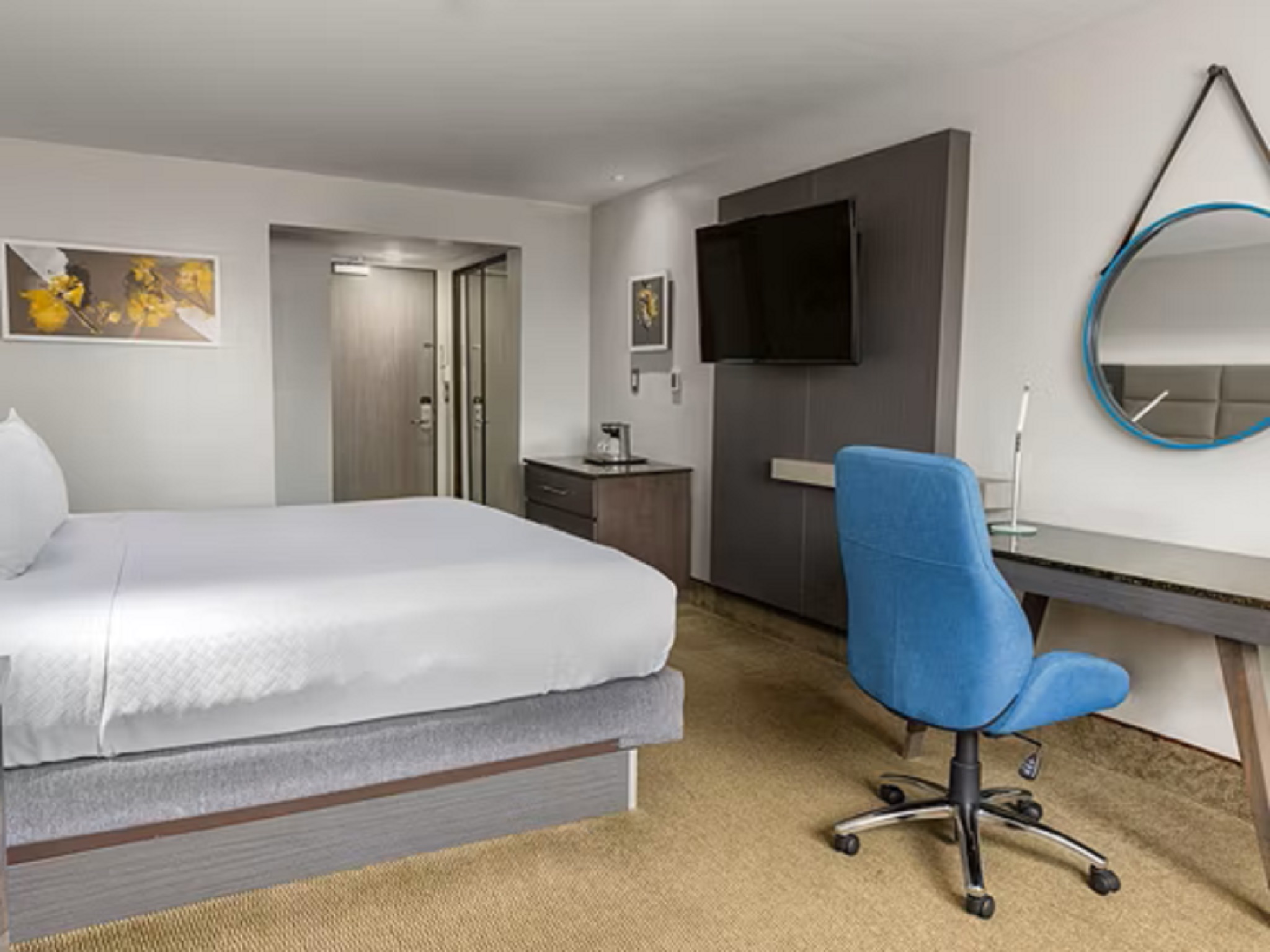 Superior, 2 Queen Beds, Crowne Plaza San Jose La Sabana by IHG 3/3