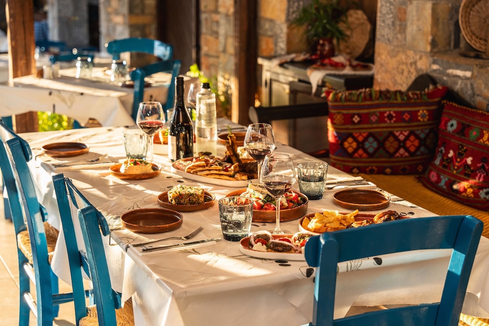 Alexander Beach Hotel & Village Resort 32/49