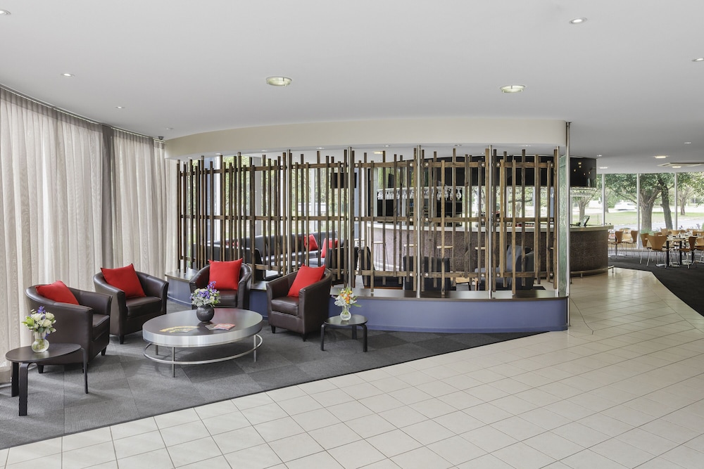 Ramada Encore by Wyndham Belconnen Canberra 24/38