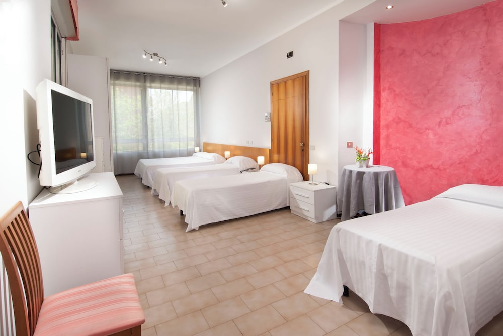 Family, 1 Double and 3 Single Beds
