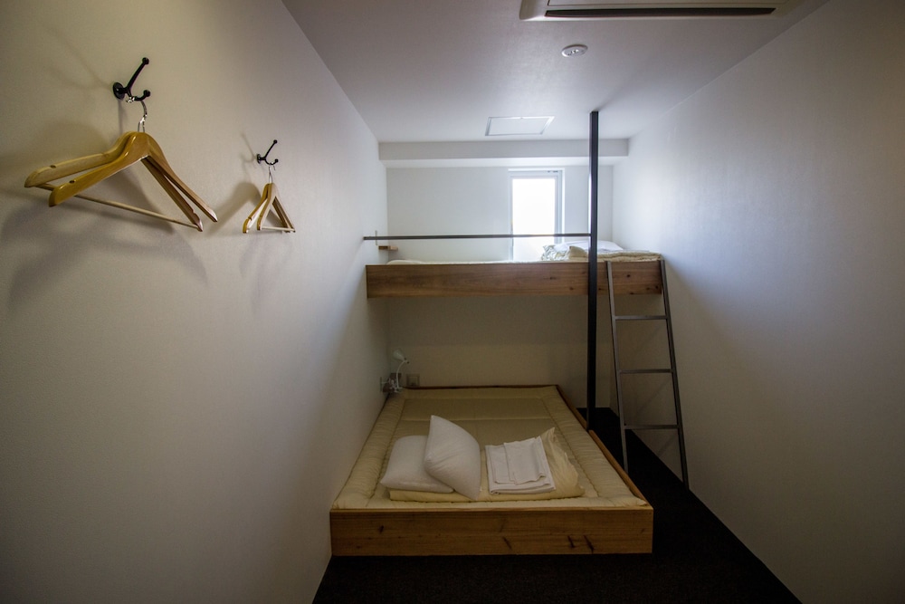 Santiago Guesthouse Hiroshima Hostel 64/69