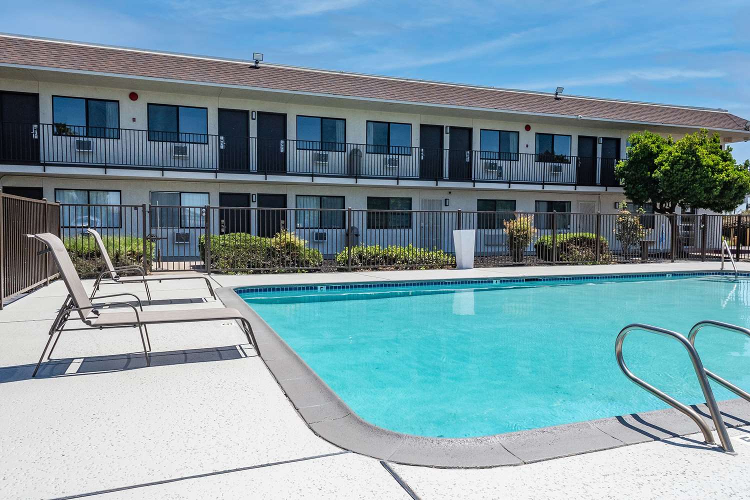 Econo Lodge Stockton near I-5 Fairgrounds 2/21