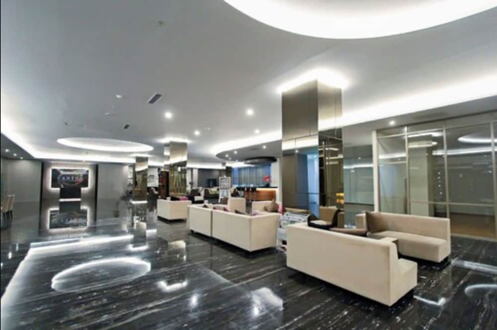Platinum Balikpapan Hotel Convention Hall 38/64