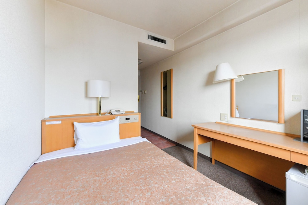 Okazaki Daiichi Hotel East Wing 6/18