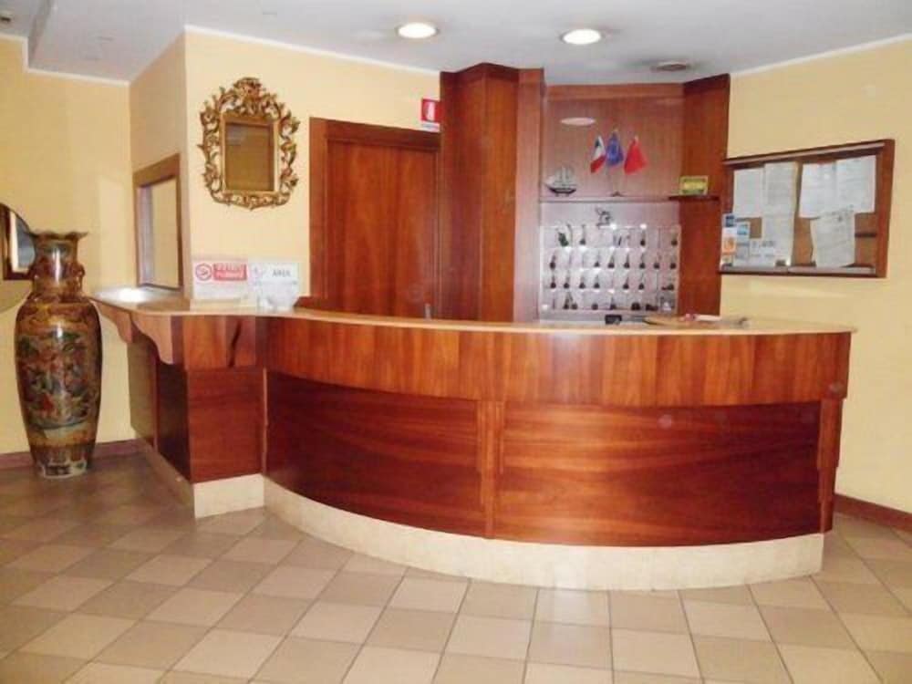 Hotel York 3/20