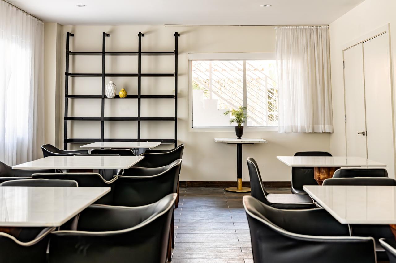 Kenmore Village Hotel, South Beach 28/43