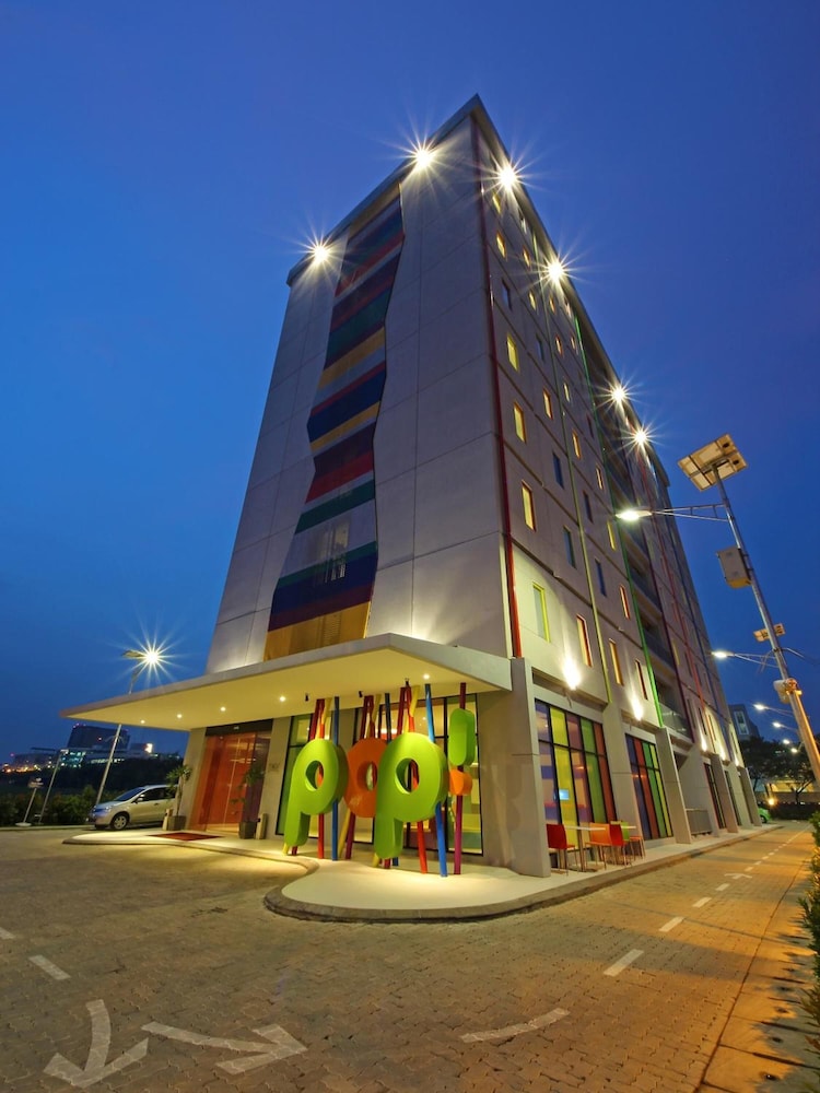 Pop Hotel Bsd City Tangerang 2/39