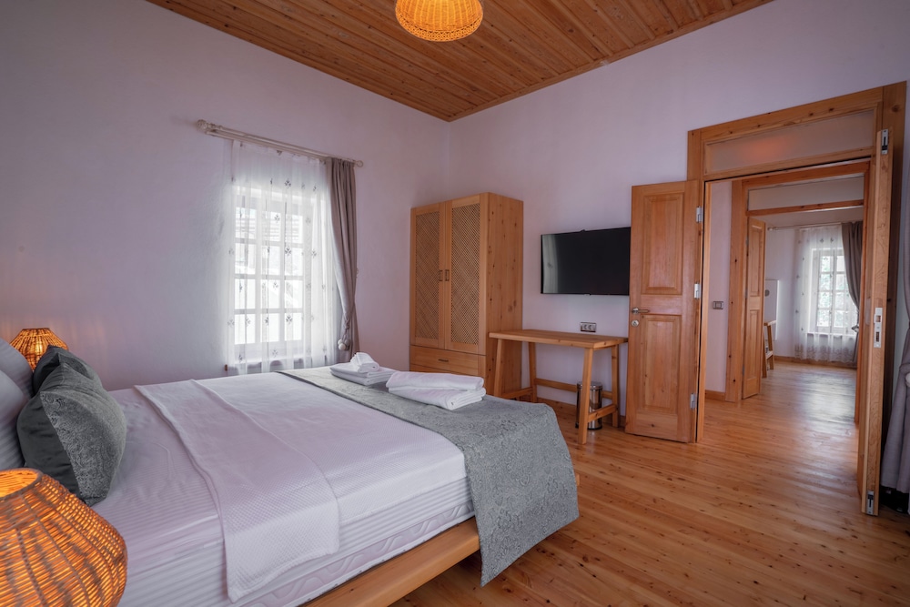 Muhtar Hotel 20/49