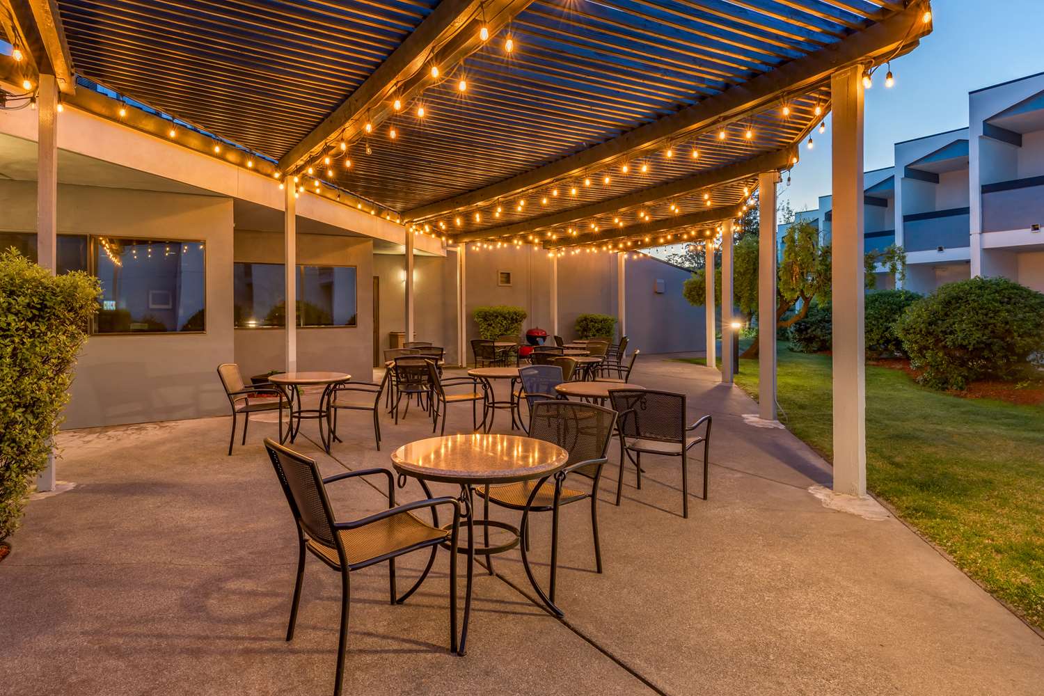 Best Western Plus Wine Country Inn & Suites 13/22