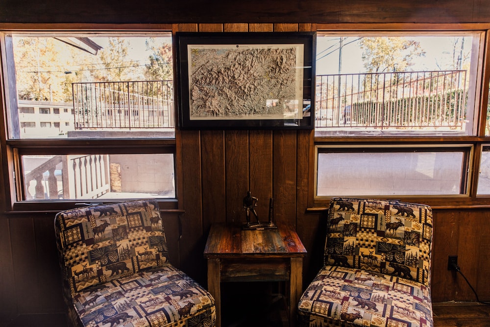 Brookside Lodge photo5