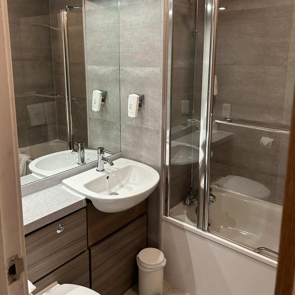 Hello Hotel 43/50