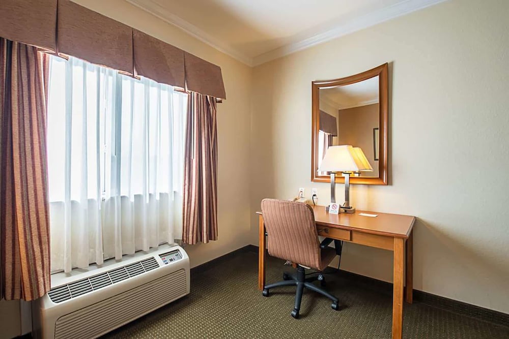 Days Inn by Wyndham Copperas Cove 38/53