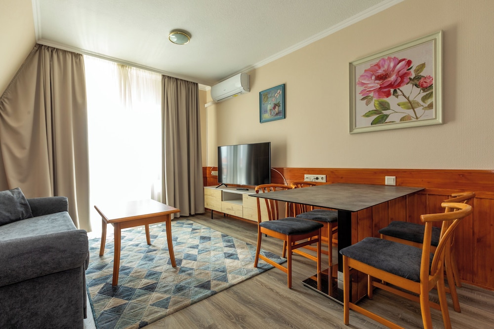 Holiday Club Heviz 38/50