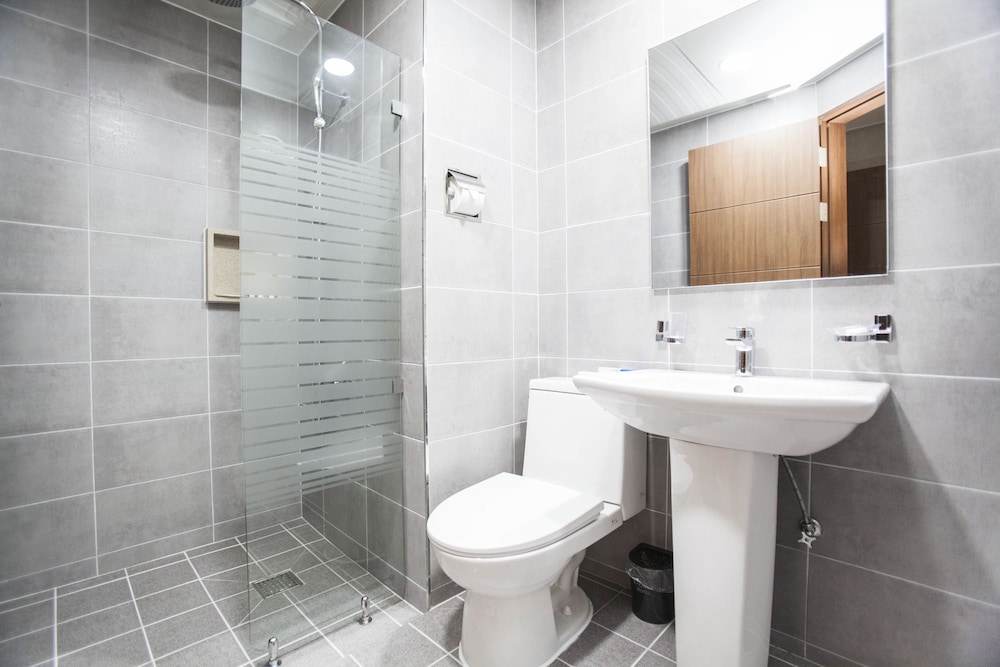 I-Check Hyunjin Hotel 64/67
